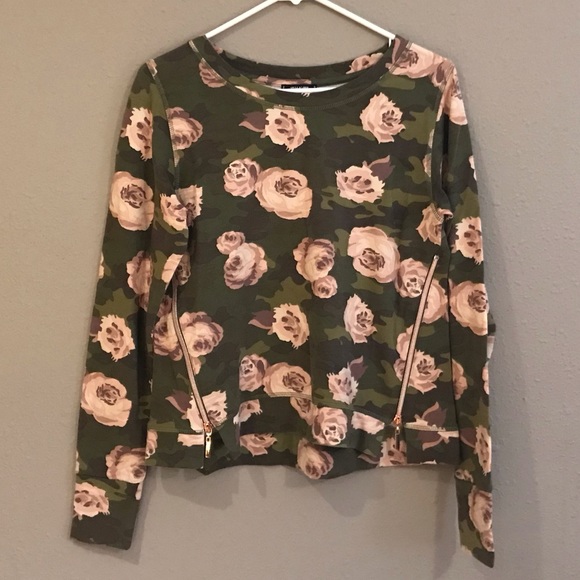 Stella & Dot Crush It Pullover - Picture 8 of 9